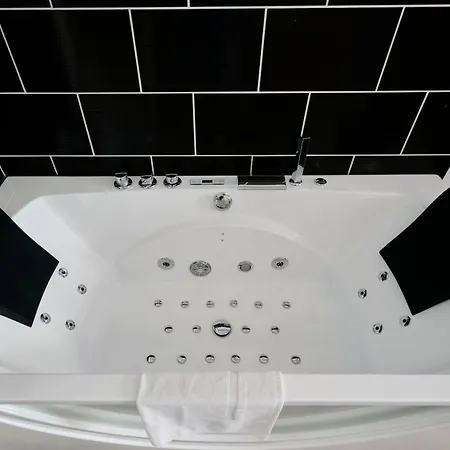 Ng Prestige - Lille L Trichon - Balneo - Netflix - Wifi *