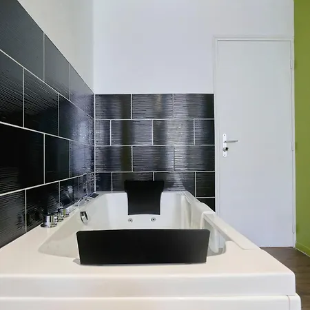 Ng Prestige - Lille L Trichon - Balneo - Netflix - Wifi * Roubaix